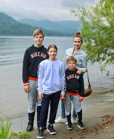 Как Светлана Лобода, Анастасия Решетова, Татьяна Навка и другие звездные мамы проводят лето со своими детьми Как Светлана Лобода, Анастасия Решетова, Татьяна Навка и другие звездные мамы проводят лето со своими детьми Хроника