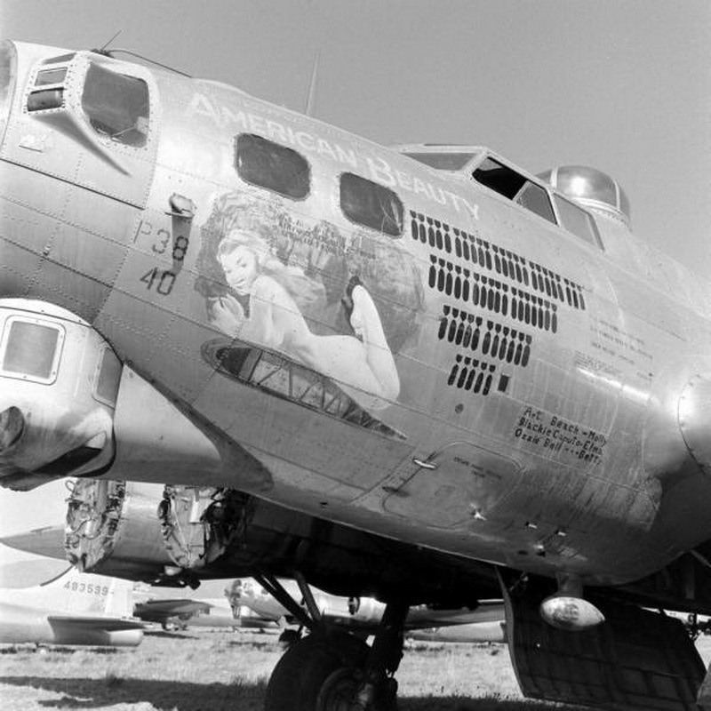 ​Boeing B-17 Flying Fortress «American Beauty» на аэродроме Кингмен. airplanesofthepast.com - Цифры Warspot: 5500 самолётов  | Warspot.ru