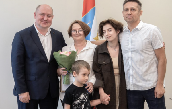 Севастопольские многодетные семьи получили жилищные сертификаты