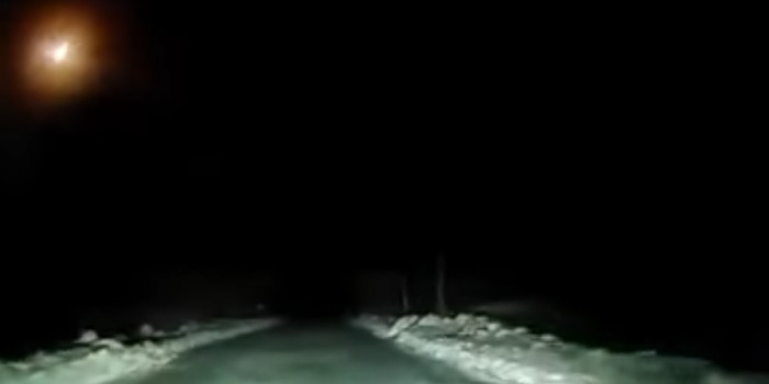 Взрыв метеорита над Архангельской областью попал на видео