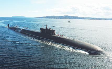 На фото: атомный подводный ракетный крейсер стратегического назначения "Князь Владимир" проекта 955А