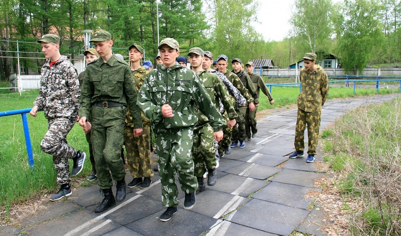 Без паники: куда и зачем призывают московских старшеклассников