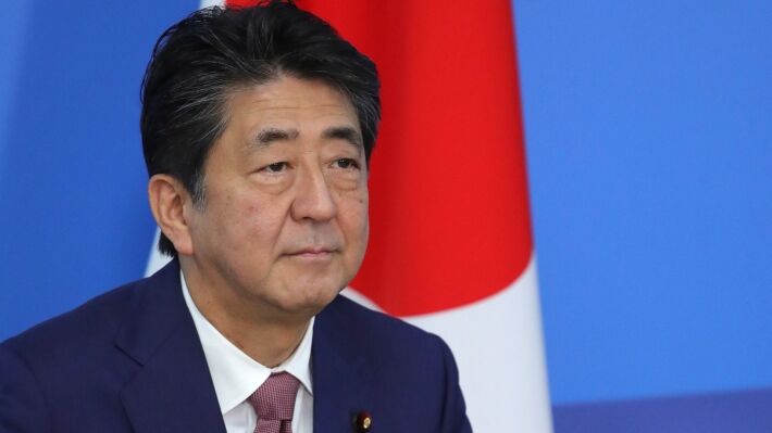 Японцы упрекают Синдзо Абэ уступками России