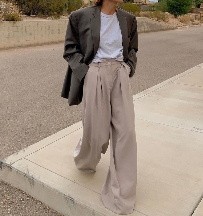 Скинни - антитренд-2020: что будут носить вместо них в следующем году Скинни - антитренд-2020: что будут носить вместо них в следующем году брюки,мода и красота,модные образы,модные тенденции,одежда и аксессуары,уличная мода