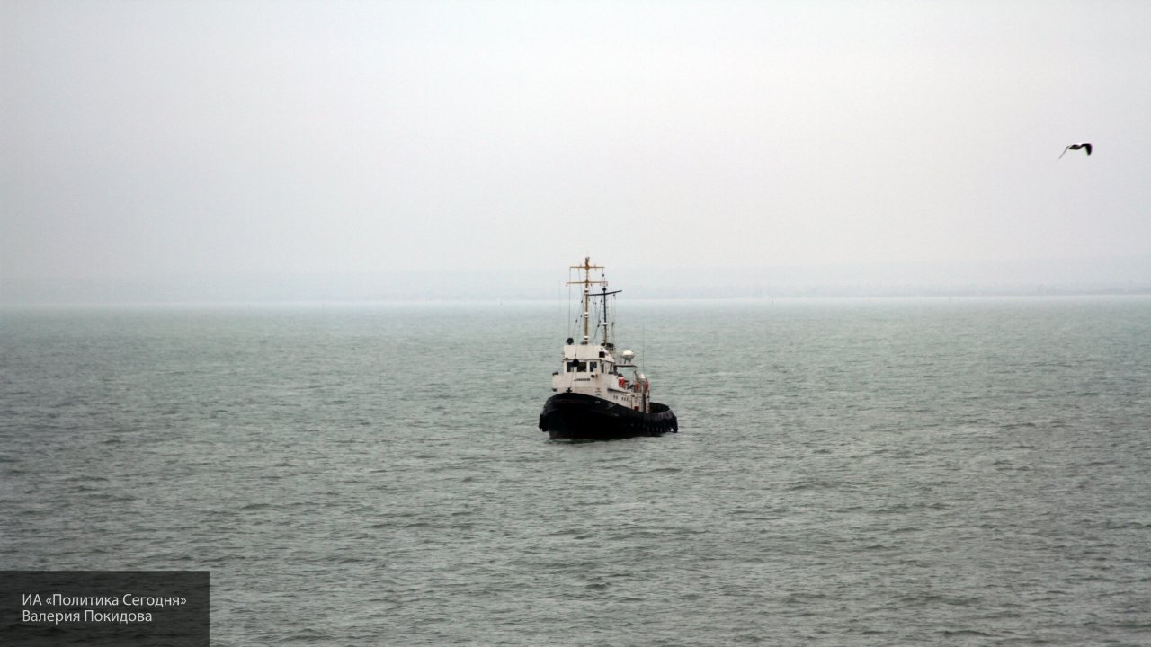 сухогруз в море. корабли нато у босфора. проход судов в черном море. проход судов в черном море. проход судов в черном море.