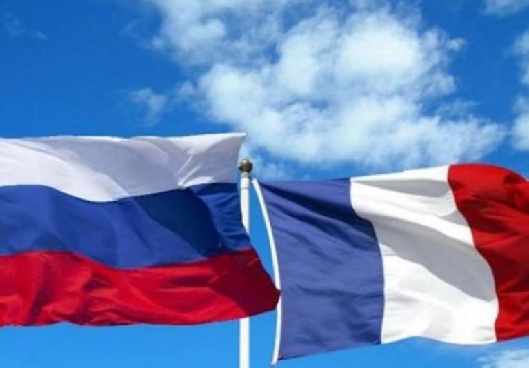 «Да здравствует Россия»: французы открыто просят Россию о помощи «Да здравствует Россия»: французы открыто просят Россию о помощи