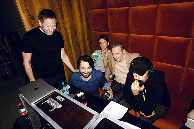 Дело семейное: Паулина Андреева и Федор Бондарчук на съемках сериала "Псих" Дело семейное: Паулина Андреева и Федор Бондарчук на съемках сериала "Псих" Сериалы