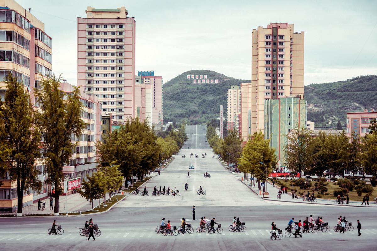 «Чосон» Дениса Давыденко: объективная нереальность из Северной Кореи «Чосон» Дениса Давыденко: объективная нереальность из Северной Кореи