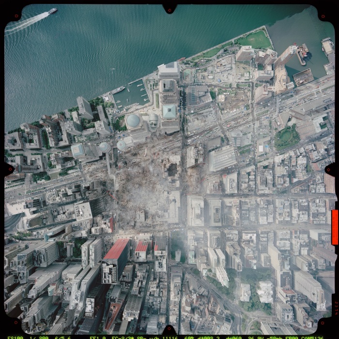 Последствия теракта 11 сентября 2001 года. \ Фото: yandex.ua.