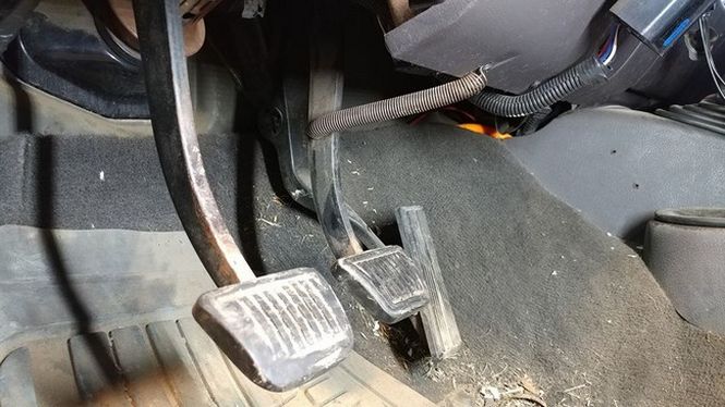 18. Педаль тормоза "проваливается"? Есть решение! автоприколы, подборка, приколы