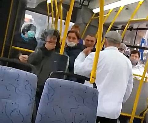 «Ты бессмертный?» Водитель автобуса в Калининграде наорал на пассажира без маски