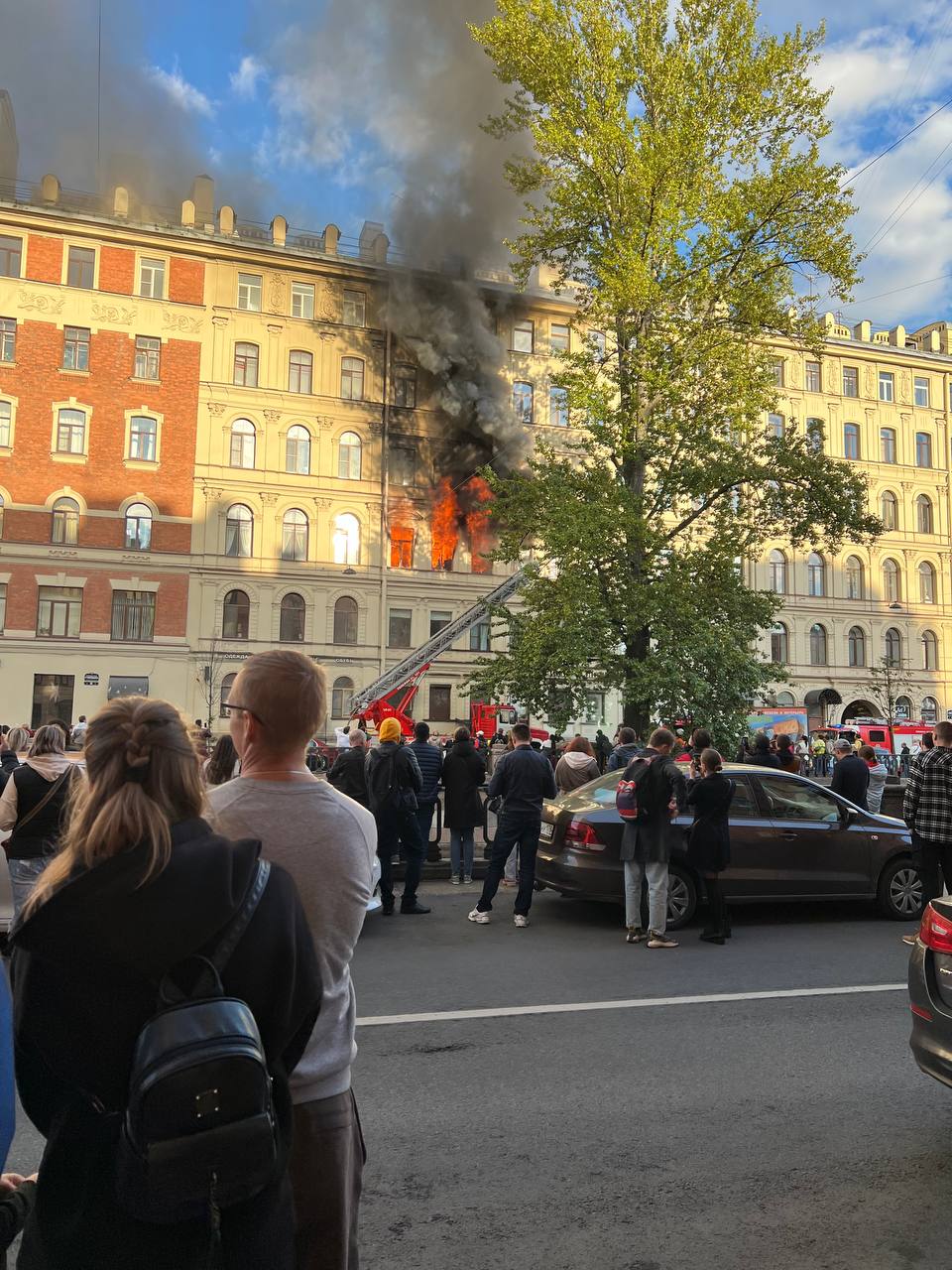 Пожар в санкт петербурге сейчас. Пожар. Пожар в Санкт-Петербурге. Пожар в СПБ сейчас. Пожар на канале Грибоедова.