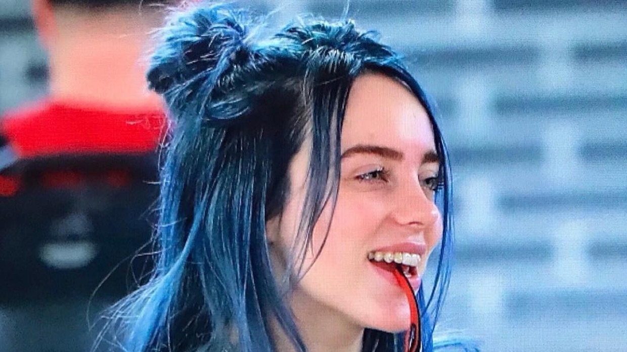 Билли Айлиш приостановила концерт, чтобы помочь фанатам