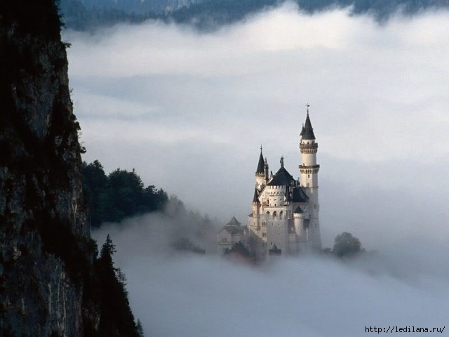 Сказочный замок со своей совсем не сказочной историей Баварские Альпы,история,мир,путешествие,самостоятельные путешествия,страны