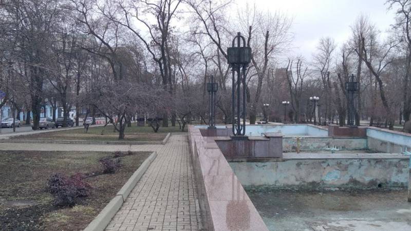 Ситуация в Донбассе: спецкор показал кадры из Донецка спустя день после обстрела ВСУ