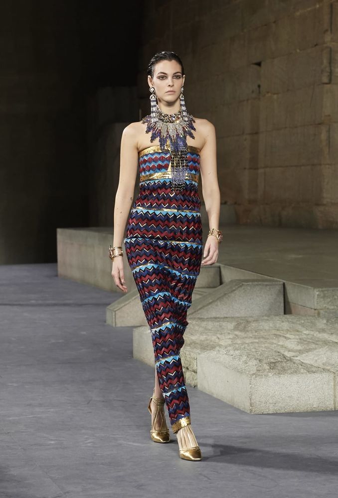 Chanel привез Египет в Сеул: Топ-17 нарядов показа Metiers d'Art 2018/19 Chanel привез Египет в Сеул: Топ-17 нарядов показа Metiers d'Art 2018/19 chanel,дизайнеры,коллекции,мода,мода и красота,стиль