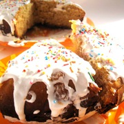 Пасхальный кулич с изюмом