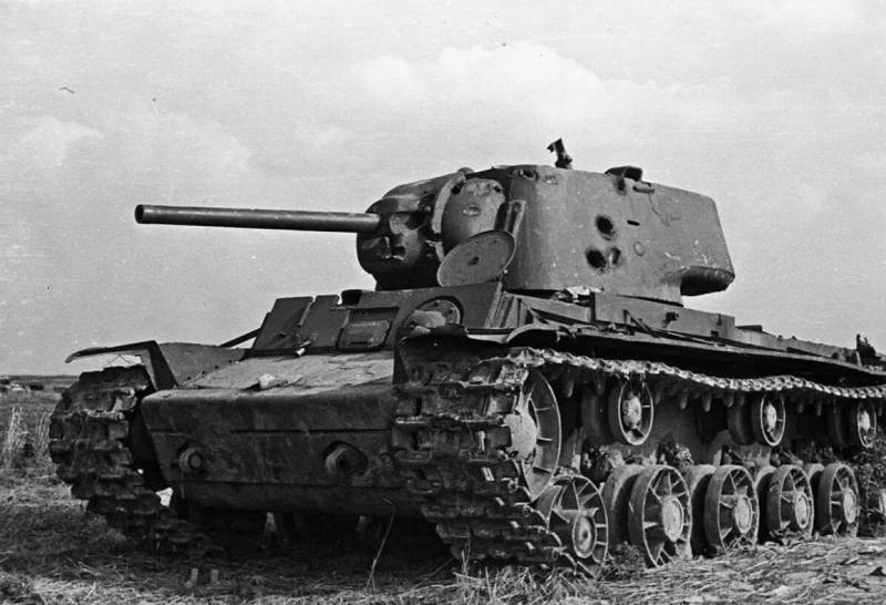 КВ-1: советский тяжелый танк с мощной броней оружие,танк