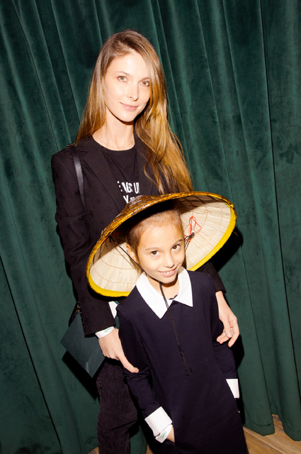 Марина Александрова с мужем, Светлана Иванова, дети Филиппа Киркорова и другие на премьере анимационного фильма Марина Александрова с мужем, Светлана Иванова, дети Филиппа Киркорова и другие на премьере анимационного фильма Светская жизнь