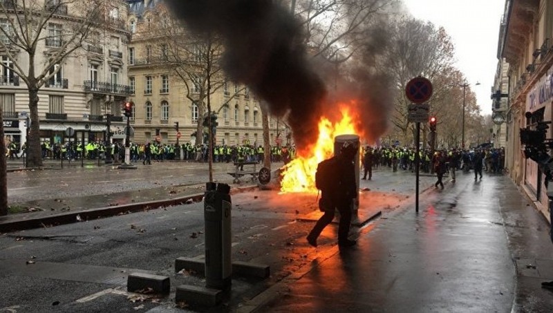  Майдан, французская версия: Киев передал эстафету Парижу