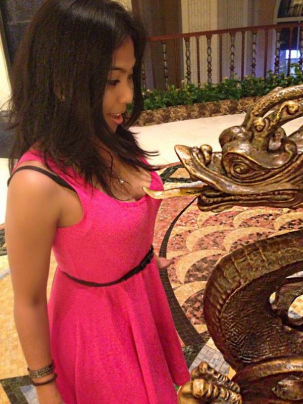 Фотографируйтесь с памятниками правильно! Фотографируйтесь с памятниками правильно! мир,путешествие,туризм