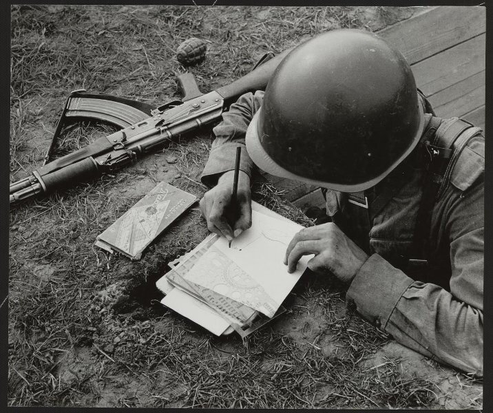 Сержант в обороне
Анатолий Морозов, 1950-е, МАММ/МДФ. 