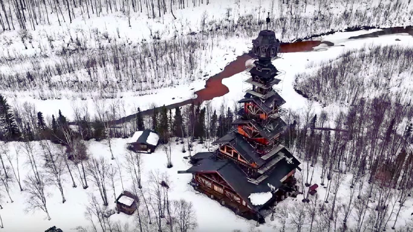 причудливый дом доктора сьюза, аляска(сша). дом доктора сьюза. дом доктора сьюза на аляске. дом доктора сьюза на аляске. избушка доктора сьюза.