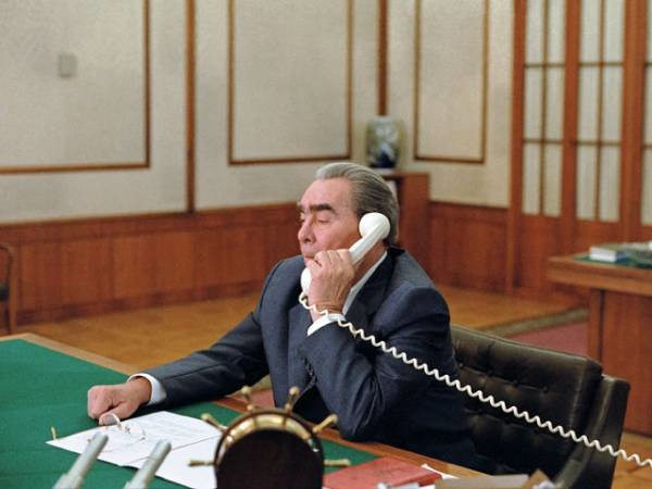 Ранней весной 1966 года, в кабинете генсека Леонида Брежнева раздался звонок… СССР, брежнев, франция