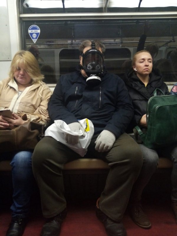 Модники и чудаки из метро  смешные картинки,фото-приколы,юмор