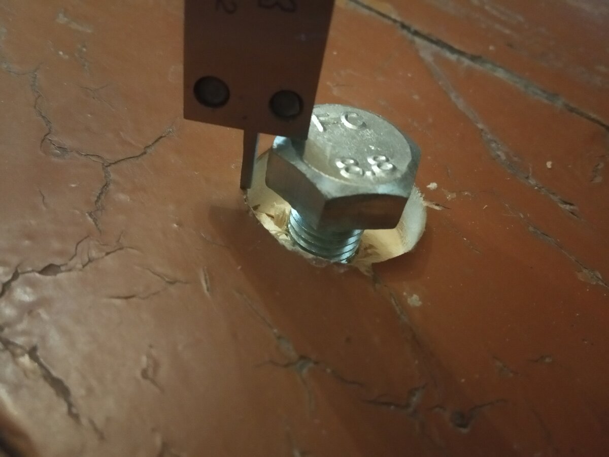 Вкрутил в полы болты и они перестали скрипеть Вкрутил в полы болты и они перестали скрипеть сделай сам