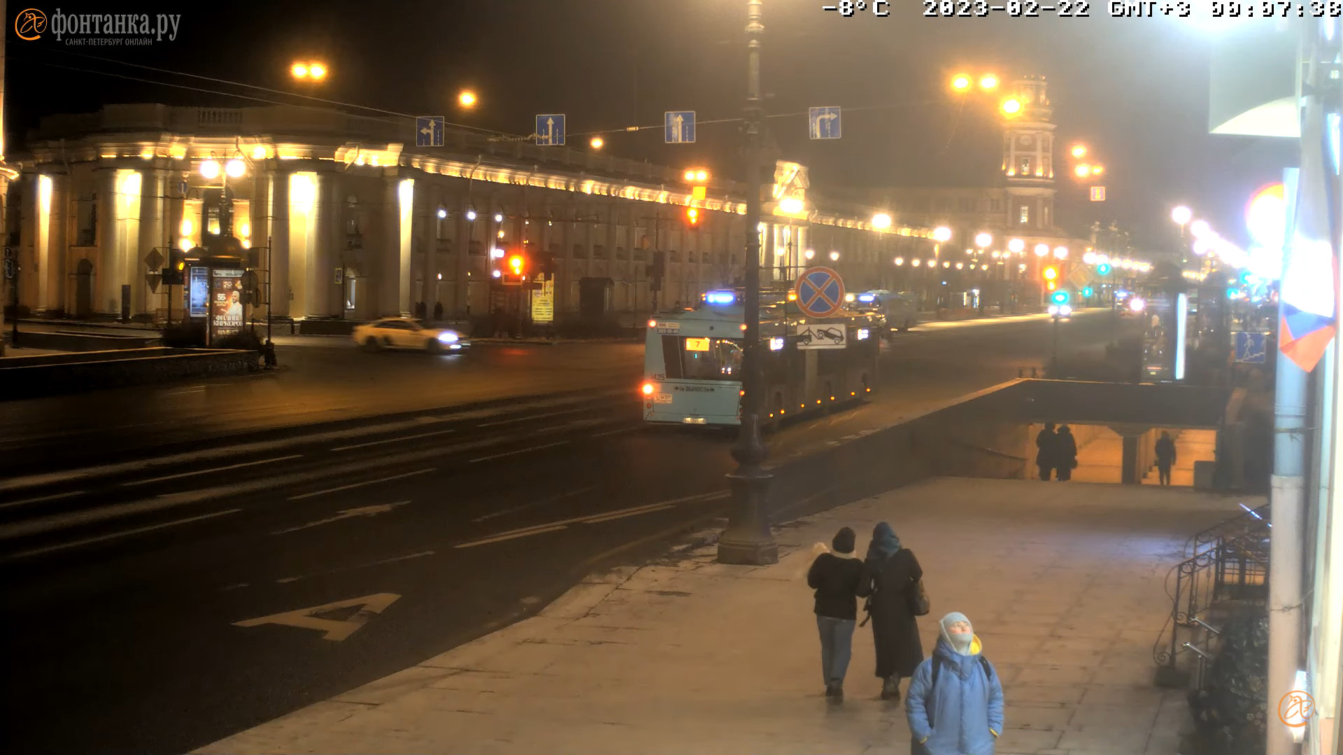 Хлопки в петербурге сейчас. Петербург ночью. Город ночью. Зимний Питер. Санкт-Петербург зимой ночью.