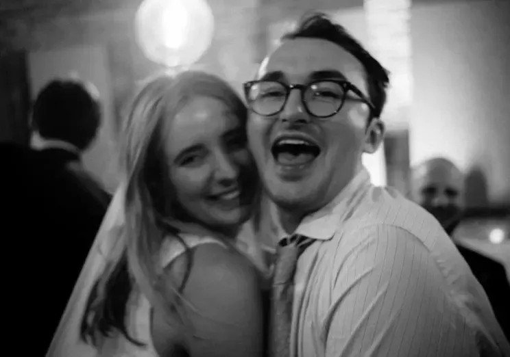 Айзек Хемпстед-Райт с невестой