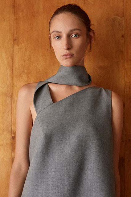 Баухаус, power dressing от Зендаи и гардероб путешественниц: смотрим новые осенние лукбуки Лукбук