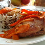 Куриные бедра с яблоком, морковью - обед  Согревающий сердца 