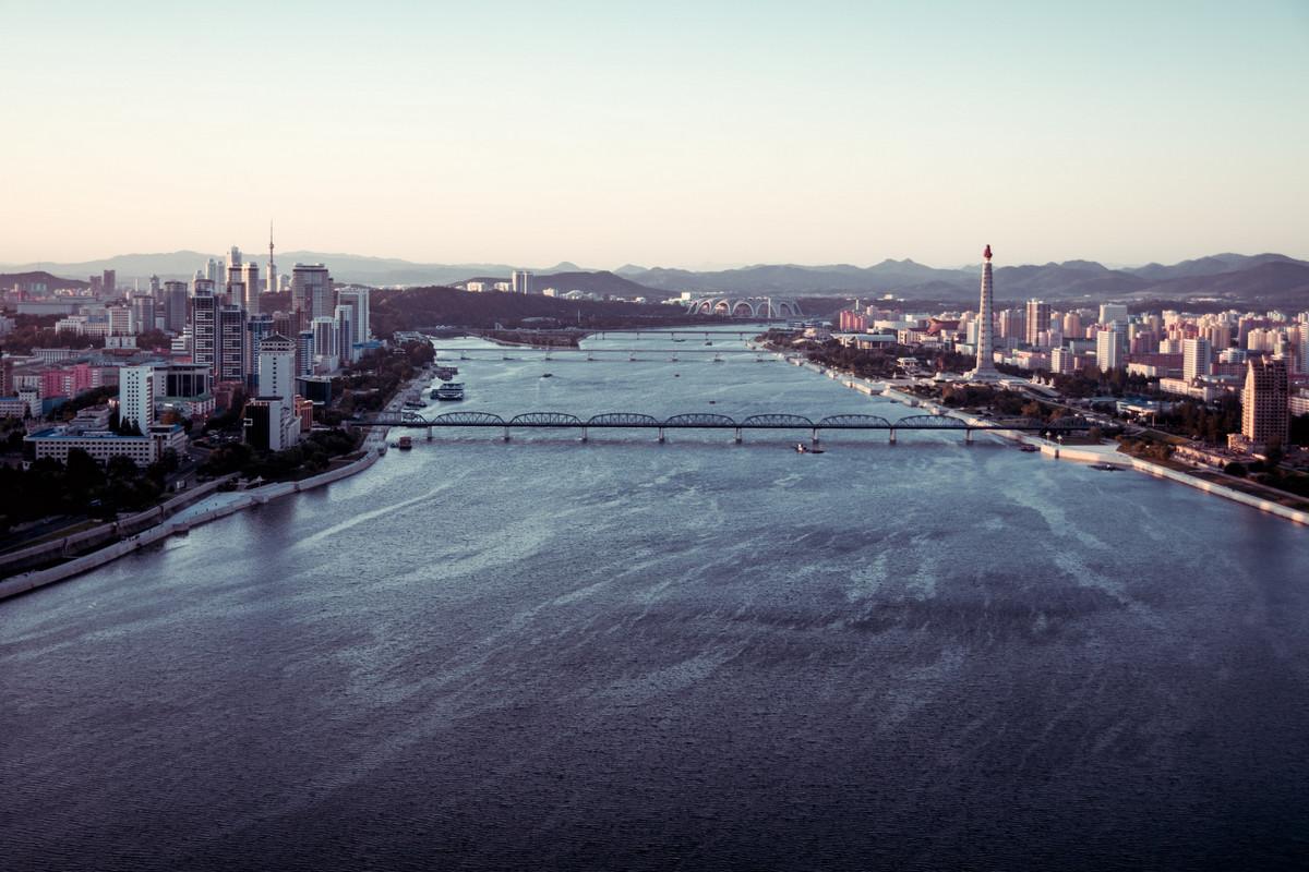 «Чосон» Дениса Давыденко: объективная нереальность из Северной Кореи «Чосон» Дениса Давыденко: объективная нереальность из Северной Кореи