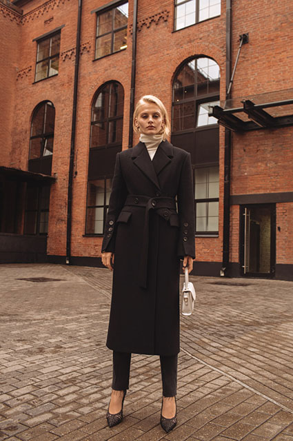 Баухаус, power dressing от Зендаи и гардероб путешественниц: смотрим новые осенние лукбуки Лукбук