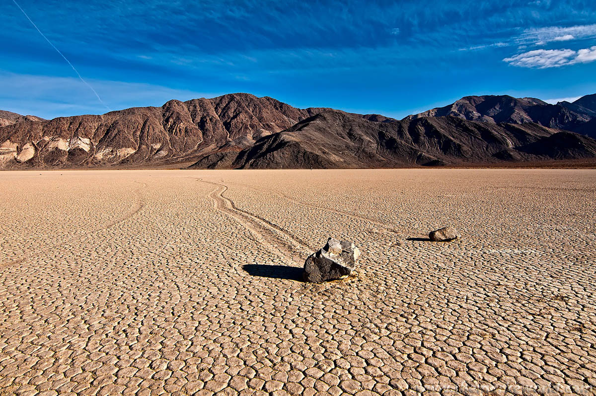 Самые большие 10 пустыни в мире. Национальный парк Долина смерти в Калифорнии. Пустыня Мохаве Долина смерти. Национальный парк Долины смерти, Калифорния.. Долина смерти (Калифорния - Невада).