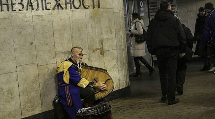 Украина затянула старую песню: Весь мир с нами, дайте денег