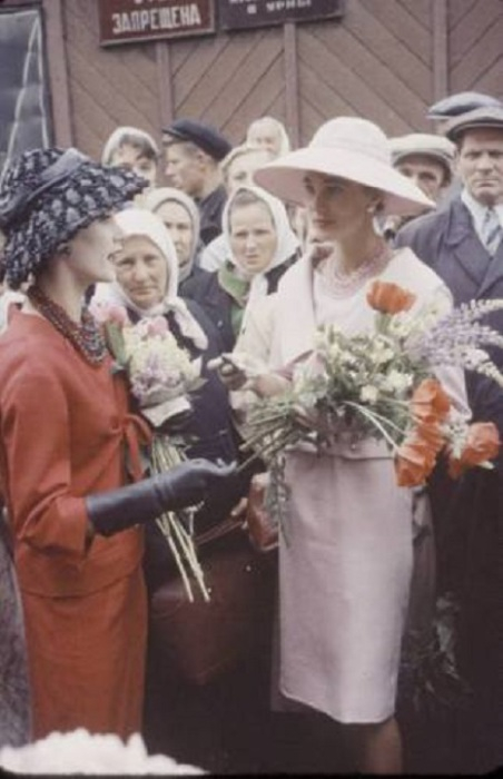 маникенщицы кристиан диор в советской москве 3 (452x700, 189Kb)