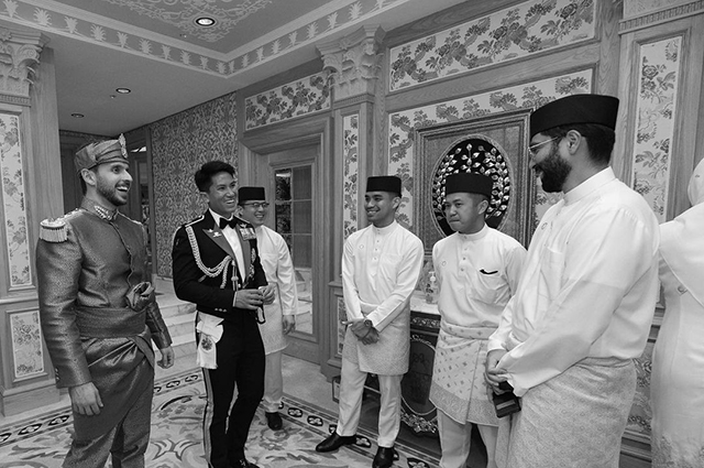 Дочь султана Брунея вышла замуж. Свадебная церемония продолжалась неделю султана, АльХашими, которых, Фадзилла, Брунея, бриллиантами, церемонии, мачехи, оказывалась, центре, внимания, известен, Фадзиллы, принц, своими, громкими, часто, одного, мираСемья, монархов