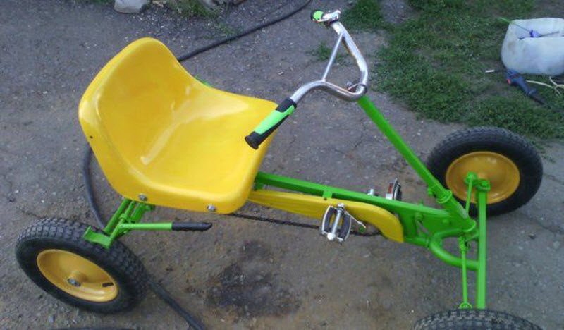 Веломобиль-самоделка от бати с прямыми руками Веломобиль-самоделка от бати с прямыми руками авто,авто и мото,автоновости,самоделка