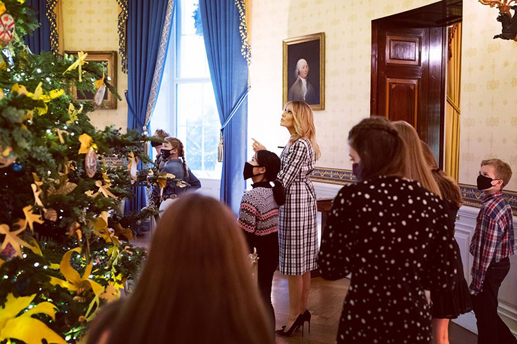 Мелания Трамп пригласила на прием юных авторов игрушек для главной ели Белого дома Звезды,Новости о звездах