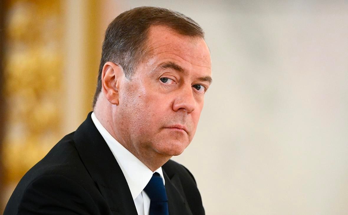 Заявление экс-президента и нынешнего заместителя главы Совета безопасности Российской Федерации Дмитрия Медведева, сделанное им в своем Telegram-канале 18 февраля, стало предметом оживленного...-3