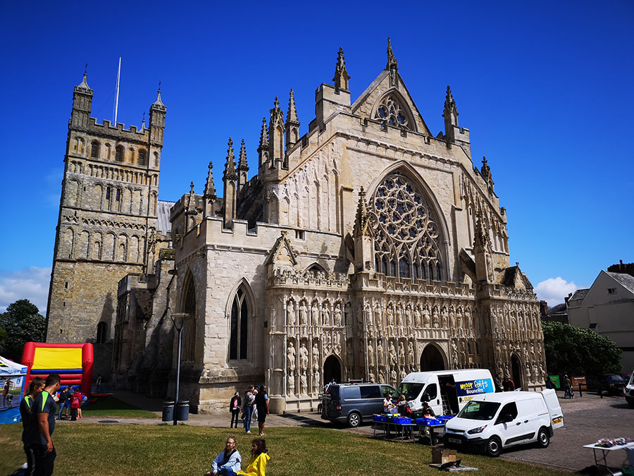 Город Эксетер (Exeter) — главный город английского графства Девоншир авиатур