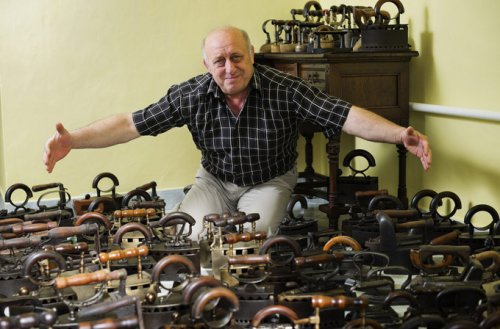 Уникальная коллекция утюгов мистера Яноса Наги (7 фото)