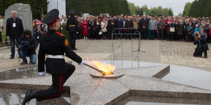 Нет нормативов по циклу горения: власти Омска погасили Вечный огонь