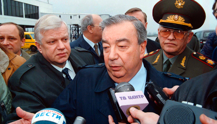 «Жуликов надо ловить, а не деньги перепрятывать»: Принципы жизни Евгения Примакова «Жуликов надо ловить, а не деньги перепрятывать»: Принципы жизни Евгения Примакова россия