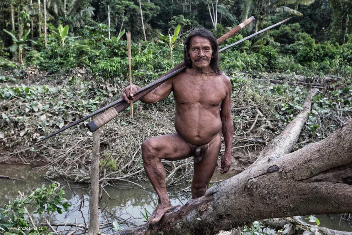 Редкие фотографии амазонского племени Хуаорани Редкие фотографии амазонского племени Хуаорани
