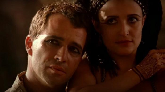 Неожиданно: малоизвестные исторические факты о Клеопатре Неожиданно: малоизвестные исторические факты о Клеопатре доказательства