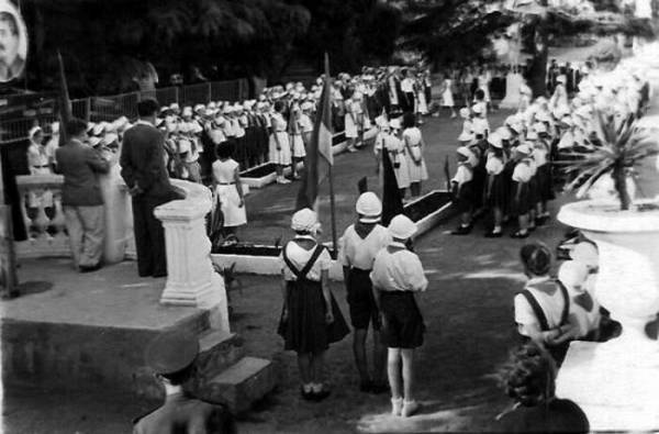 «Троянский» герб, или Как пионеры послу США «жучок» подарили «Троянский» герб, или Как пионеры послу США «жучок» подарили белые страницы истории